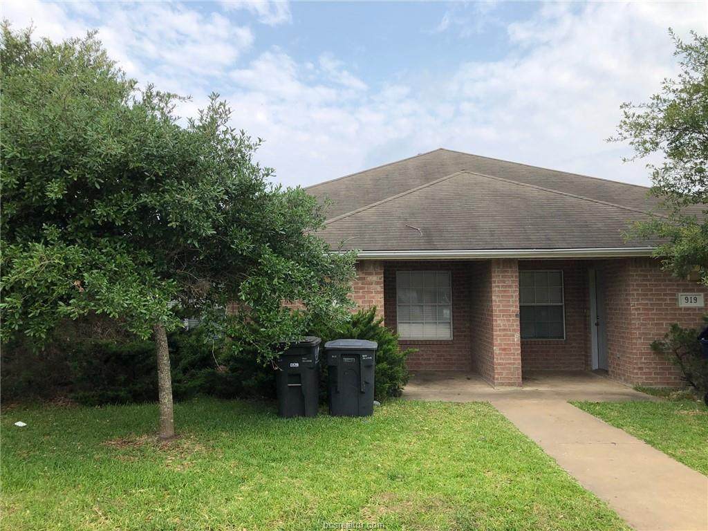 917 Sun Meadow Street - Photo 1