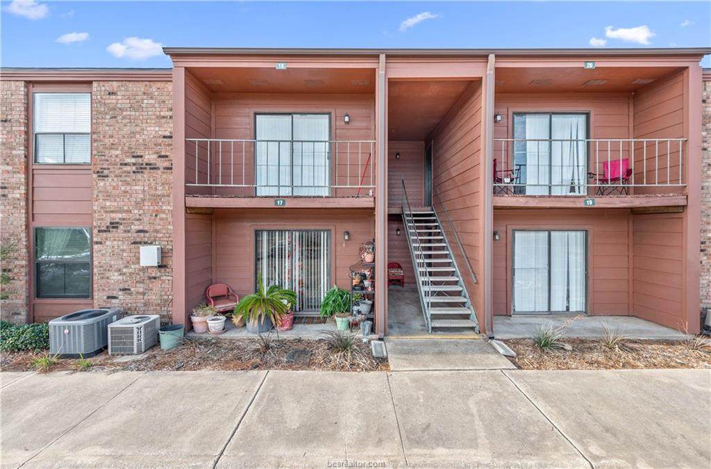 904 University Oaks Boulevard - Photo 1