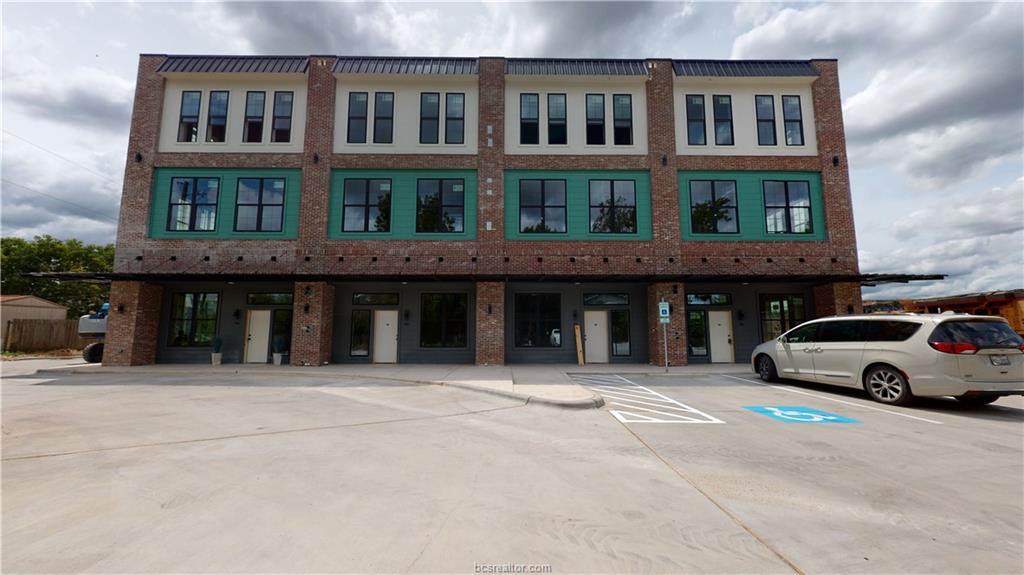 305 27th Street - Photo 1