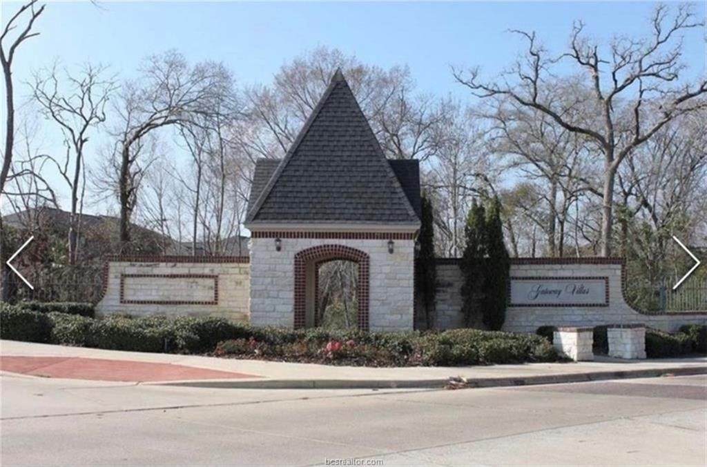 207 Forest Drive - Photo 1