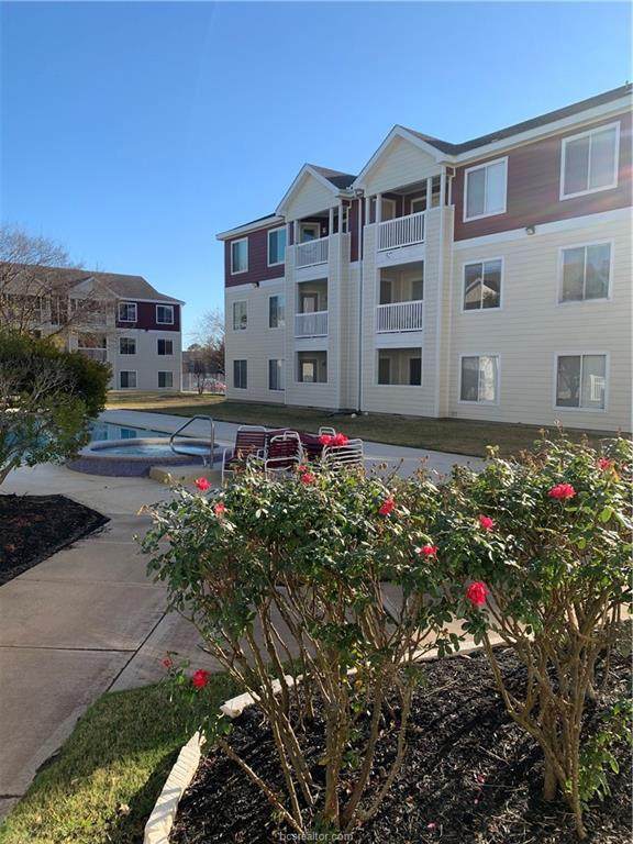 521 Southwest Parkway - Photo 1