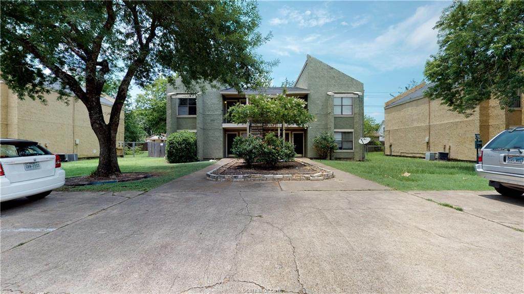303 Manuel Drive - Photo 1