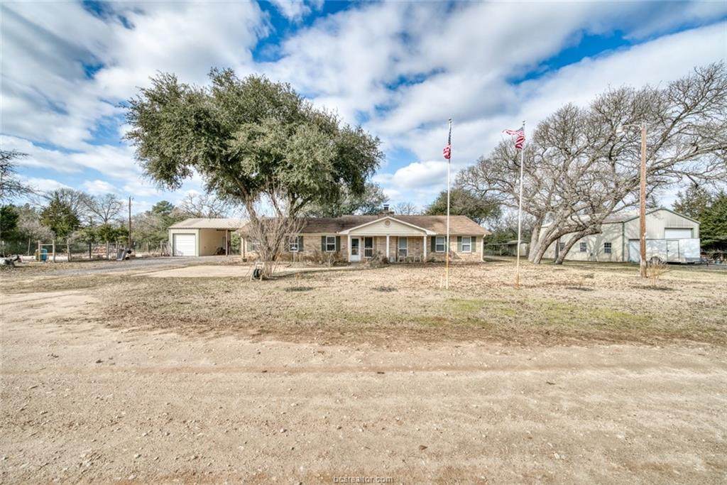 311 Pin Oak Lane - Photo 1