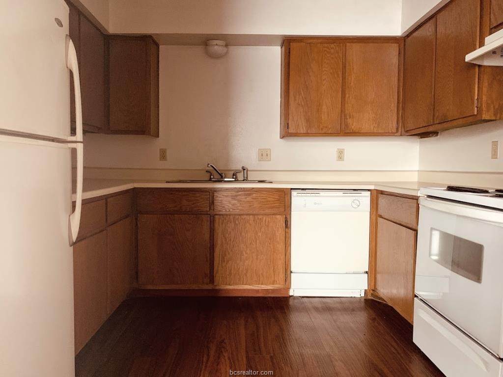 1801 Treehouse - Photo 1