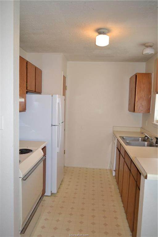 1107 Verde Drive - Photo 1