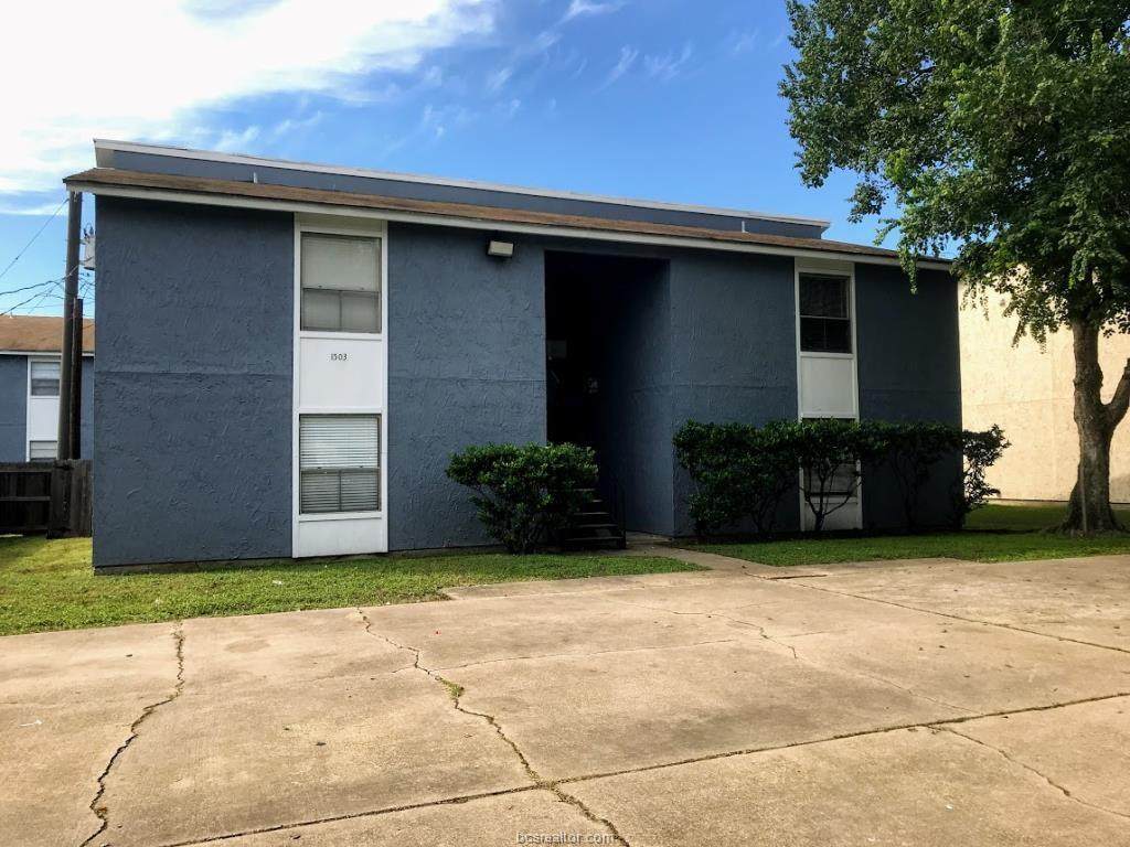 1503 Oakdale - Photo 1