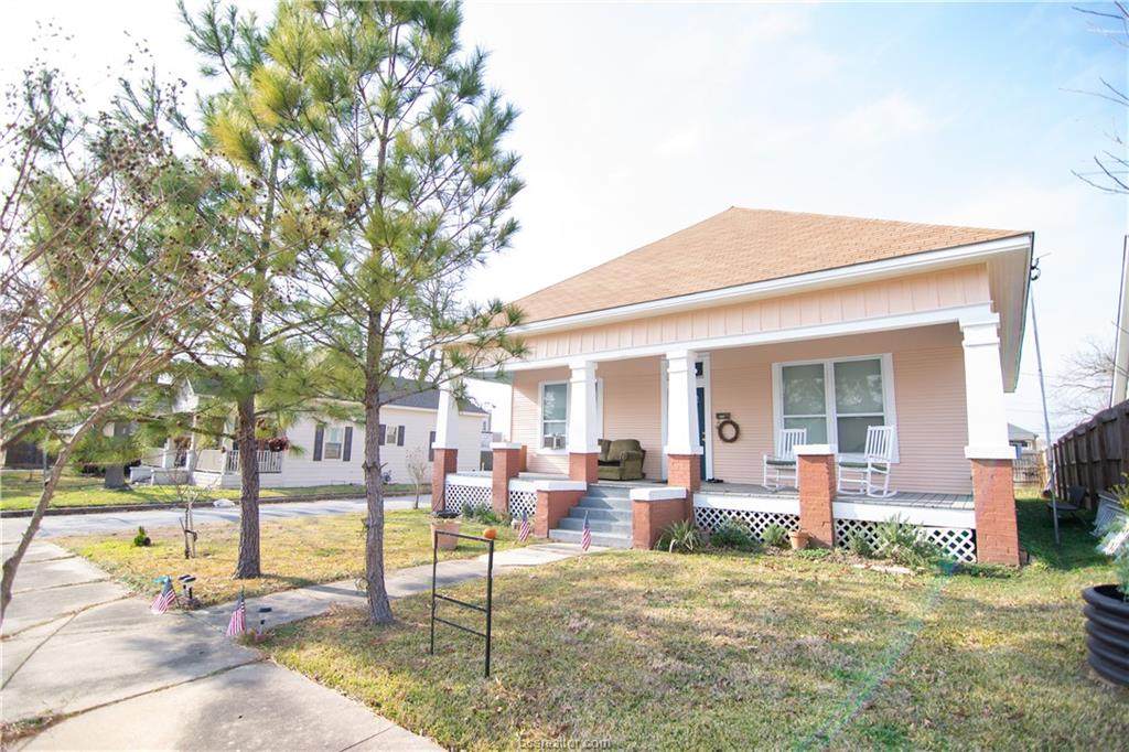 401 Mcalpine Street - Photo 1