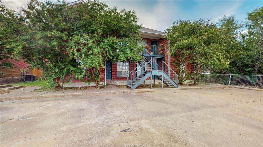 1513 Hollowhill Drive - Photo 1