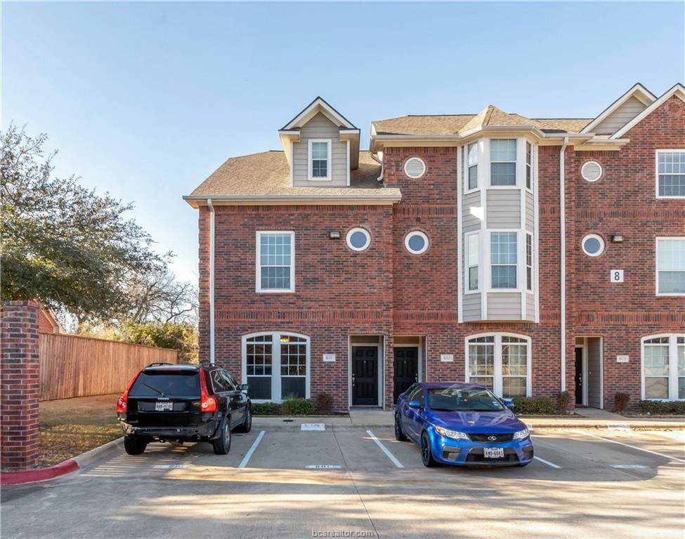 305 Holleman Drive - Photo 1