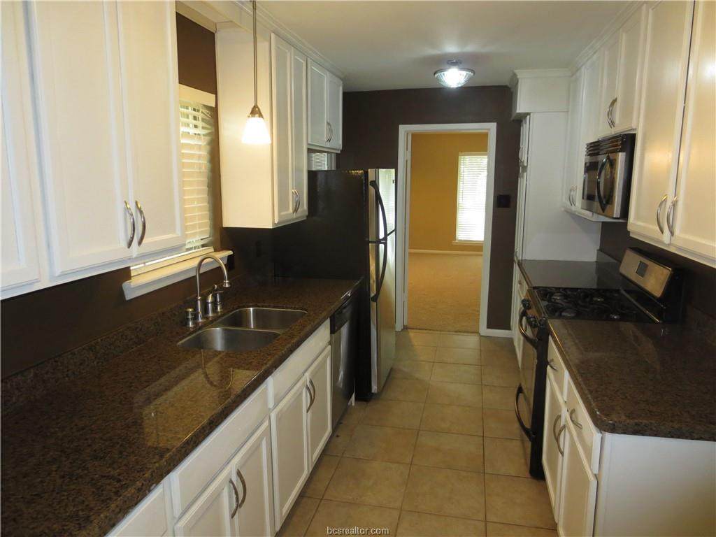 1006 Madera - Photo 1