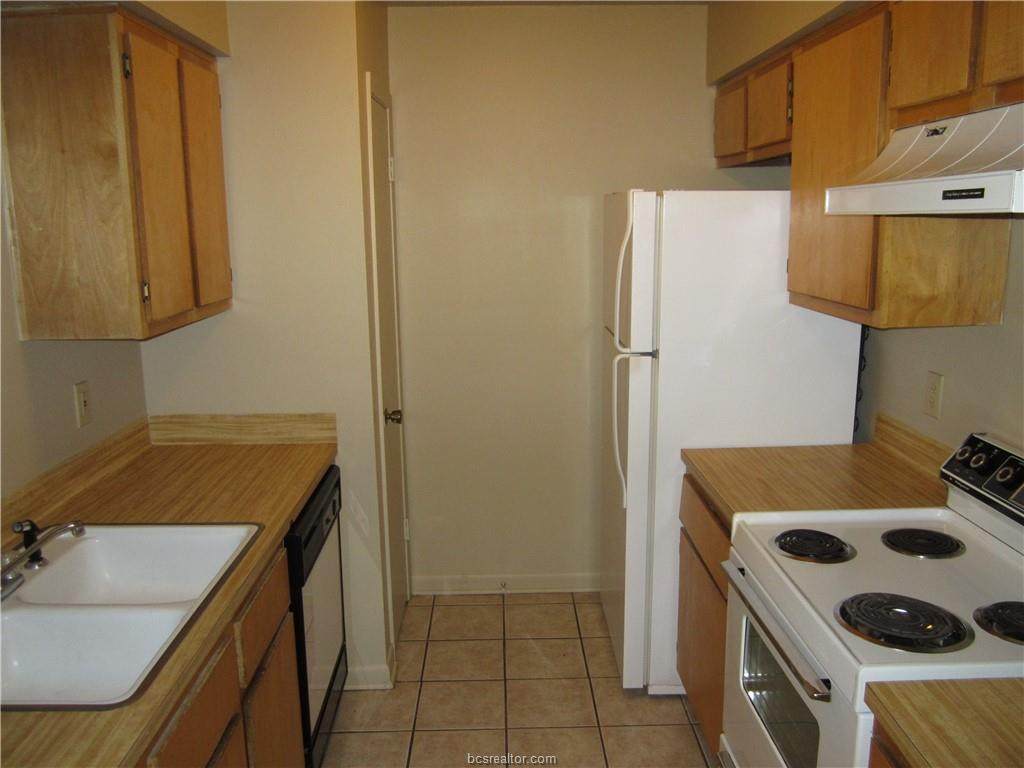 910 Navarro Drive - Photo 1