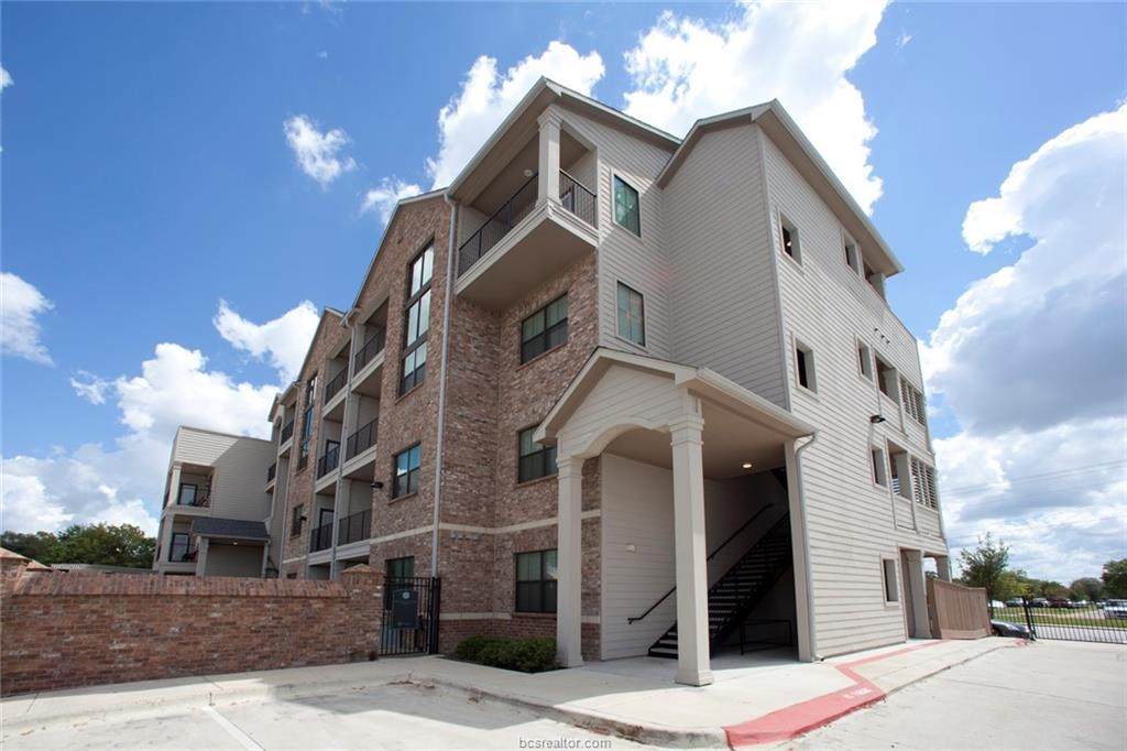 1026 Foster Avenue - Photo 1