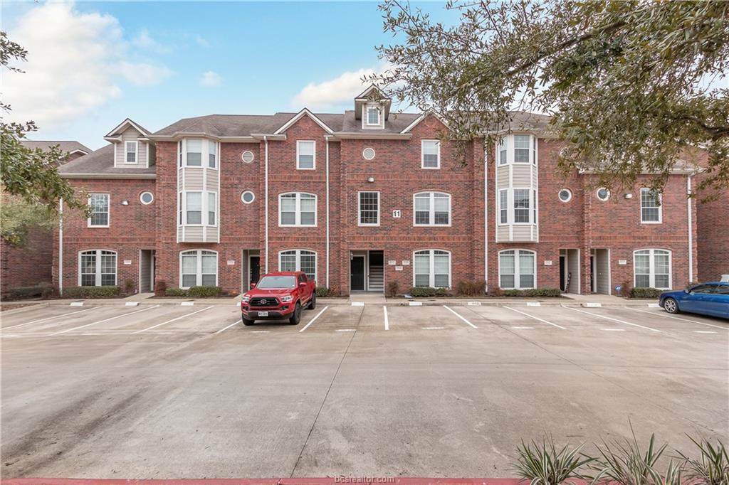 305 Holleman Drive - Photo 1