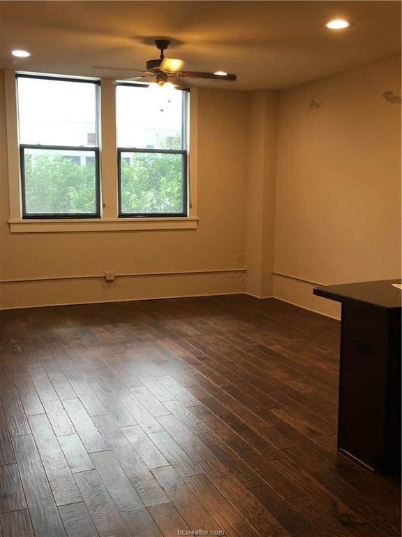 206 Main Street - Photo 1