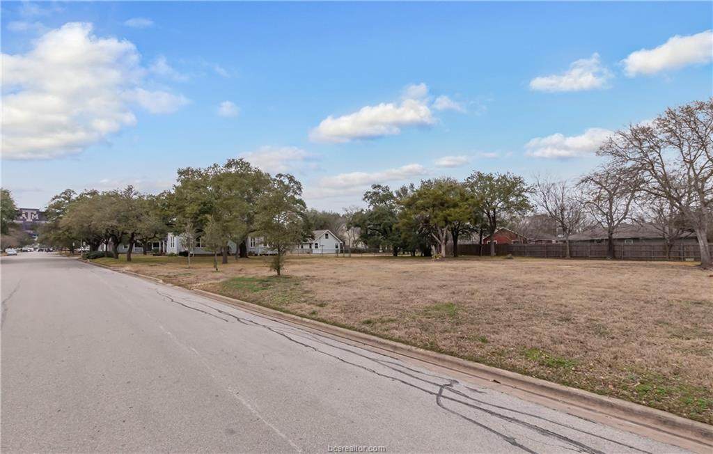 601 Fairview Avenue - Photo 1