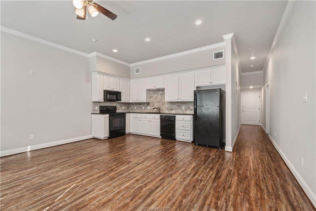 401 North Main - Photo 1