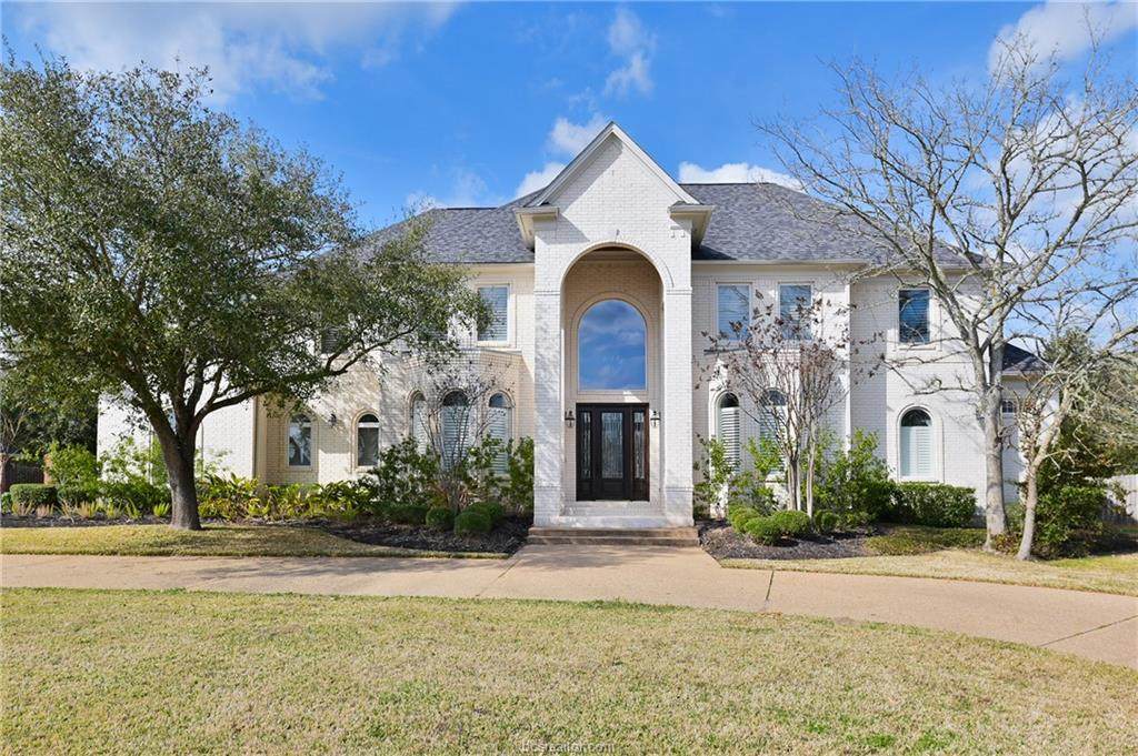 5009 Augusta Circle - Photo 1