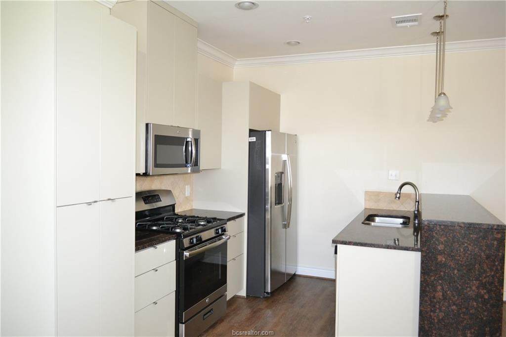 218 Sterling Street - Photo 1
