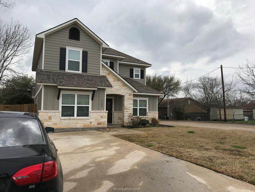 1122 Phoenix Street - Photo 1