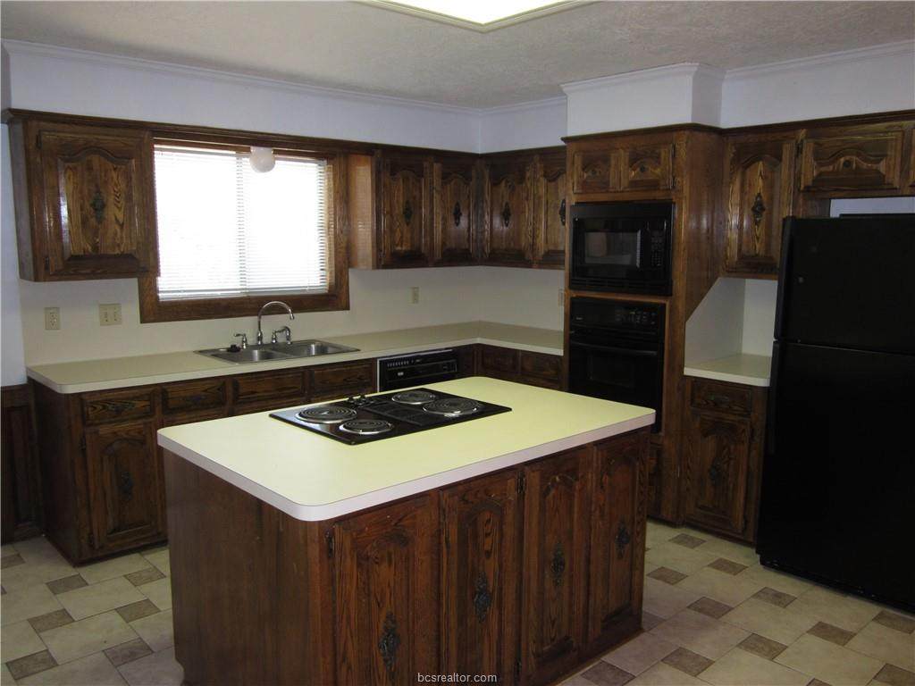 1100 Deacon Drive - Photo 1