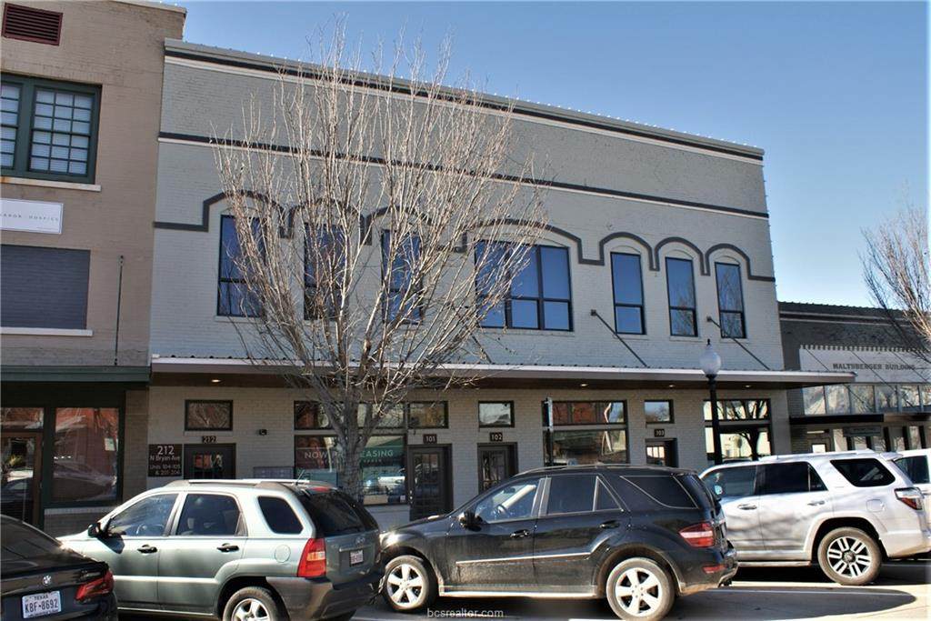 212 Bryan Avenue - Photo 1
