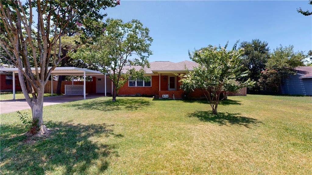 806 Gilchrist Avenue - Photo 1