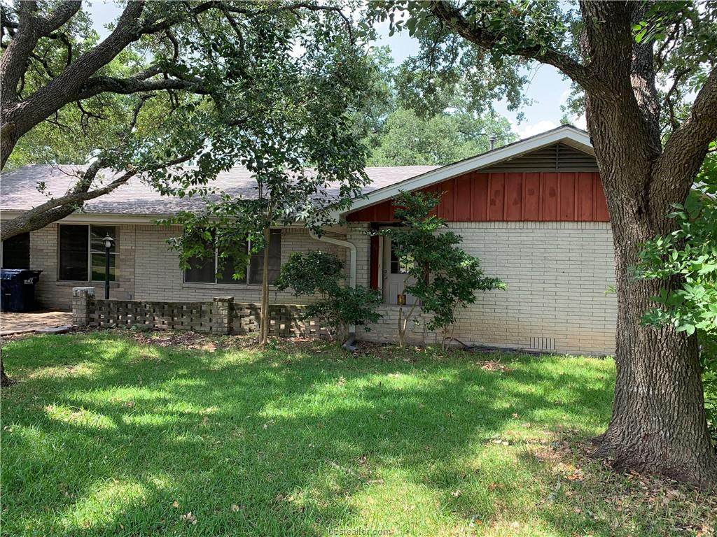 1003 Winding Road - Photo 1