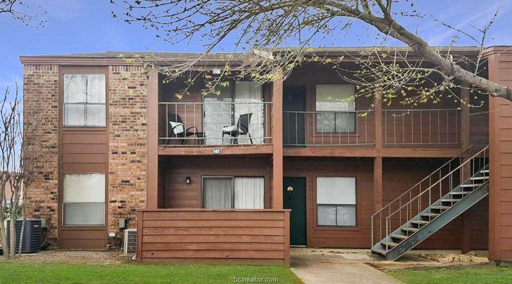 904 University Oaks - Photo 1