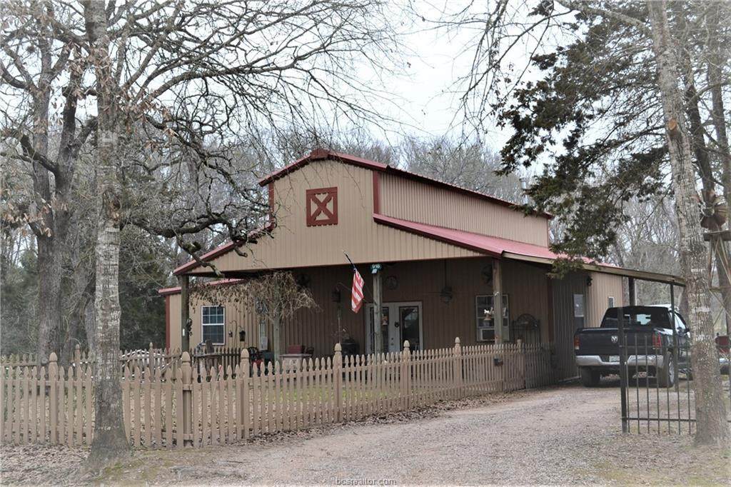 918 Lakeview Drive - Photo 1
