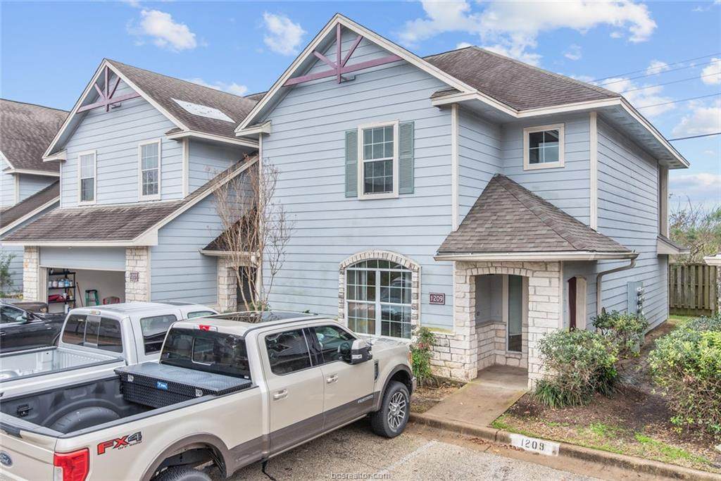 1209 Canyon Creek - Photo 1