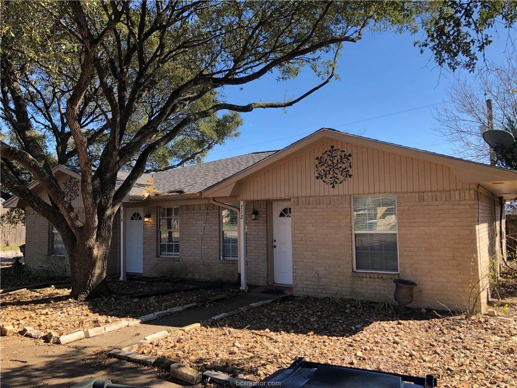 800 Llano Place - Photo 1