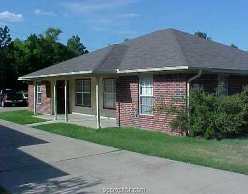 1009 Autumn Circle - Photo 1