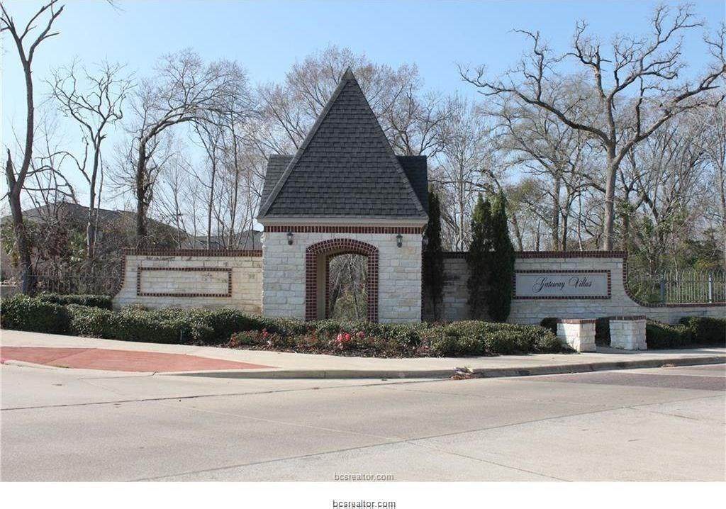 318 Forest Drive - Photo 1