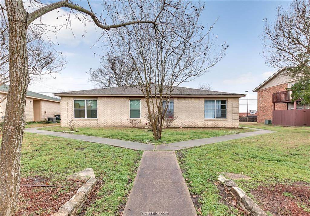 703 Wellesley Court - Photo 1