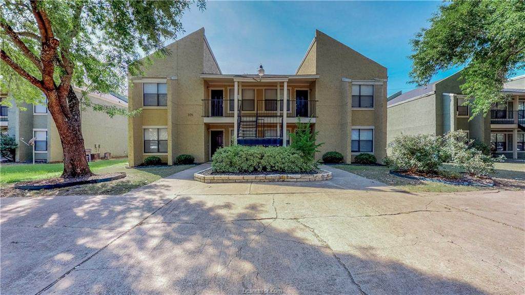 305 Manuel Drive - Photo 1