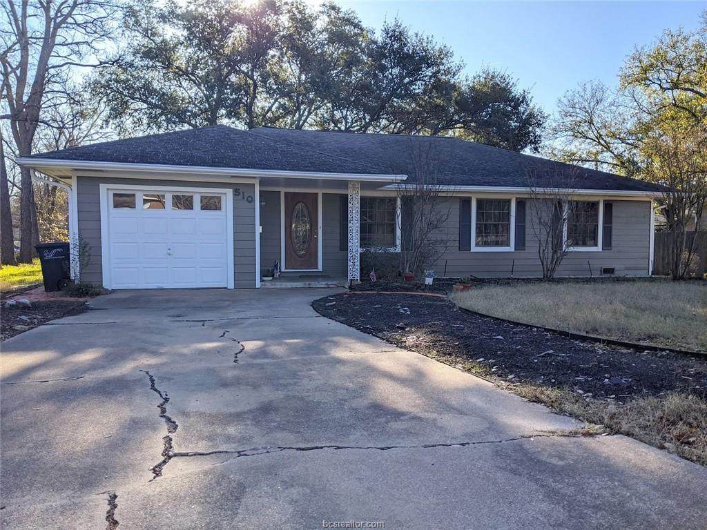 510 Brooks - Photo 1