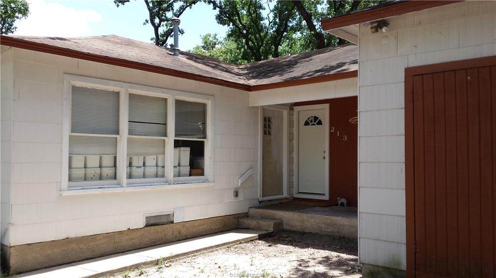 213 Fairway Drive - Photo 1