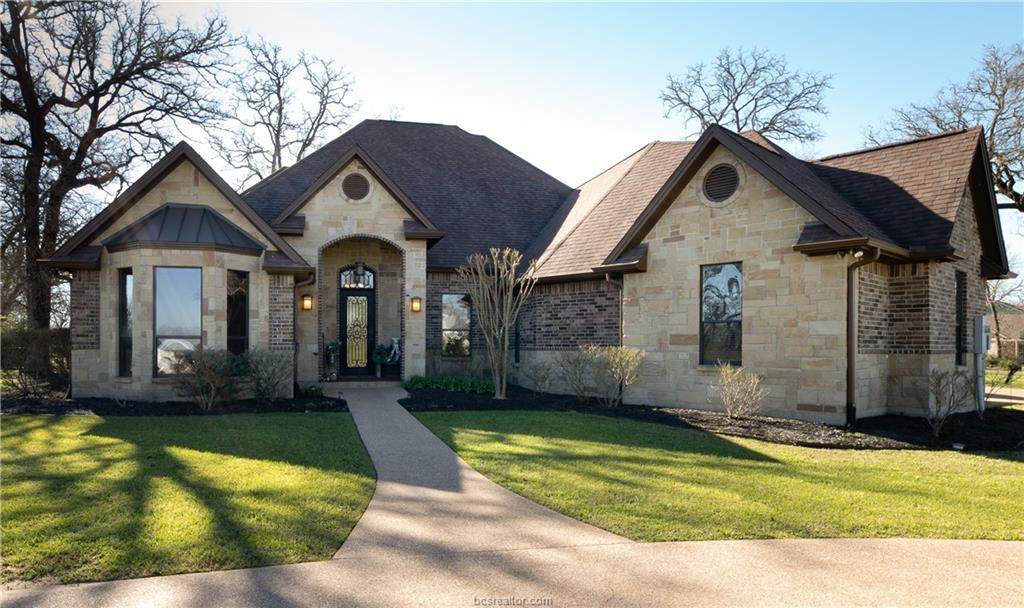 9792 Lancaster Drive - Photo 1