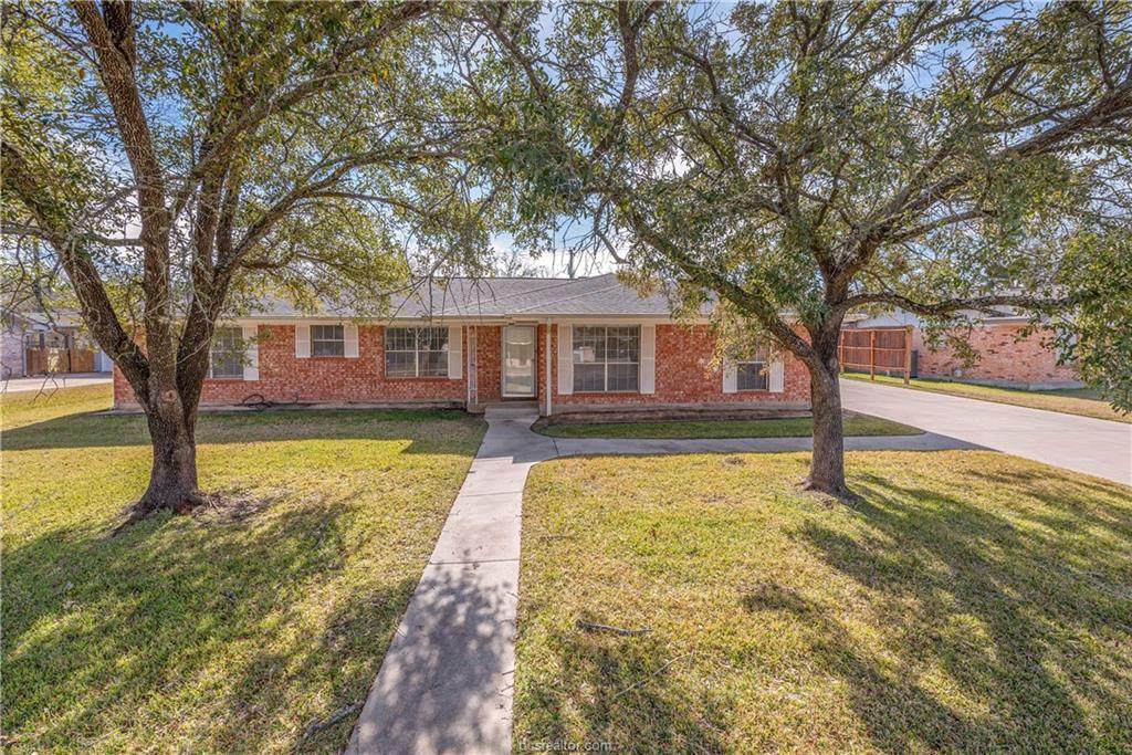 1204 Glade Street - Photo 1