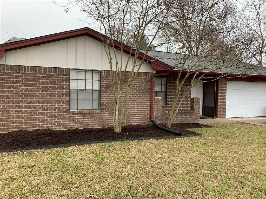 2913 Jennifer Drive - Photo 1