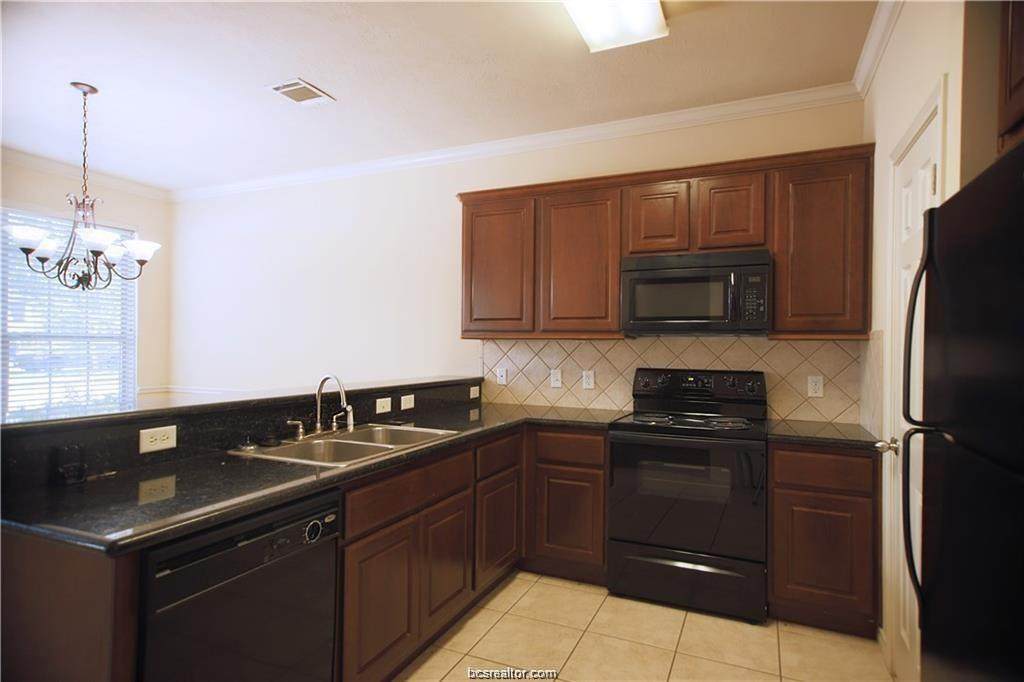 135 Forest Drive - Photo 1