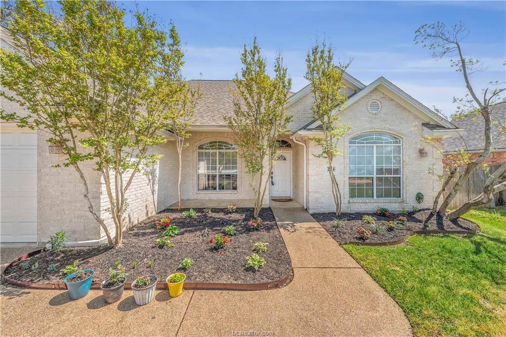 204 Marta Street - Photo 1