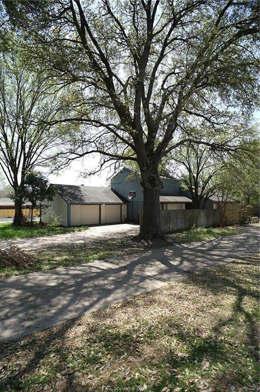 2703 Apple Creek Circle - Photo 1