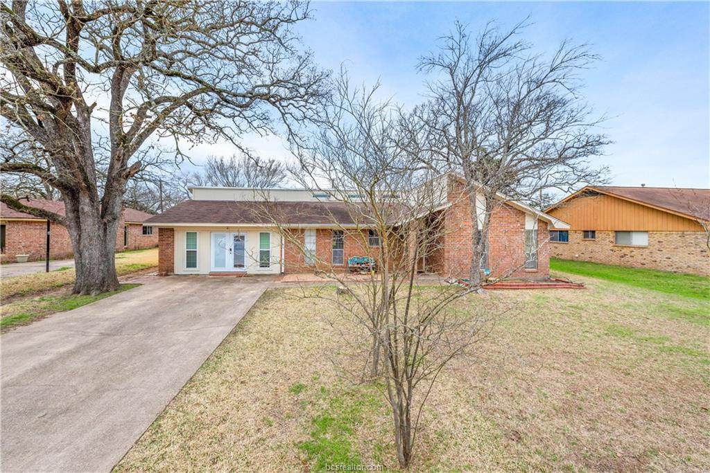 1701 Austin Dr Drive - Photo 1