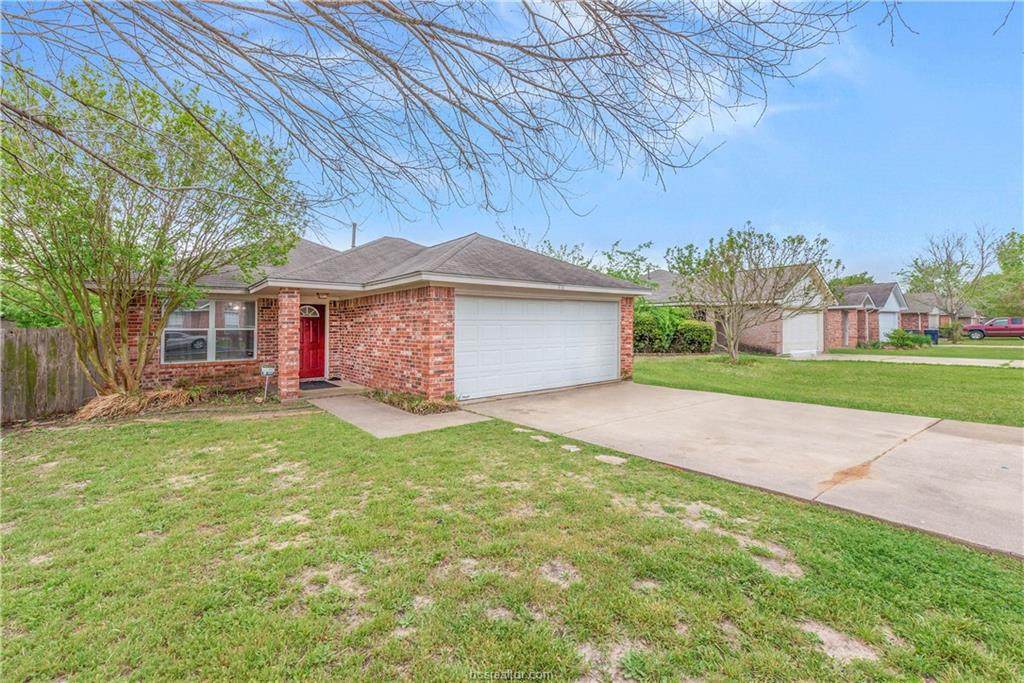 818 Azalea Court - Photo 1