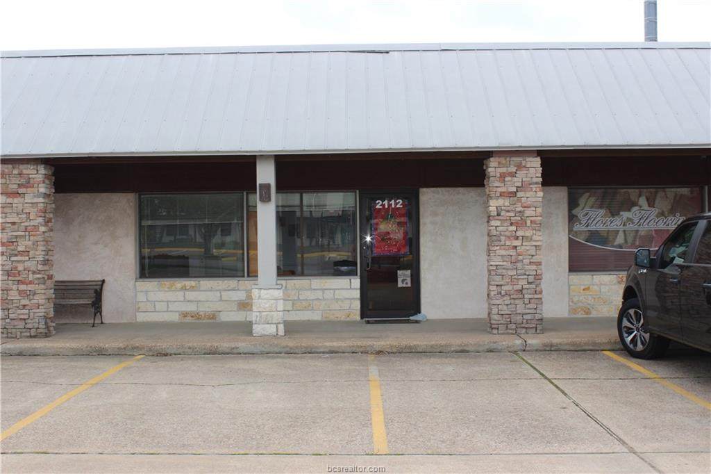 2112 Southwood Drive - Photo 1