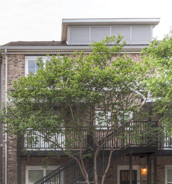 1725 Harvey Mitchell Parkway - Photo 1