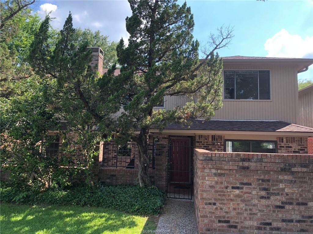 2903 Broadmoor - Photo 1