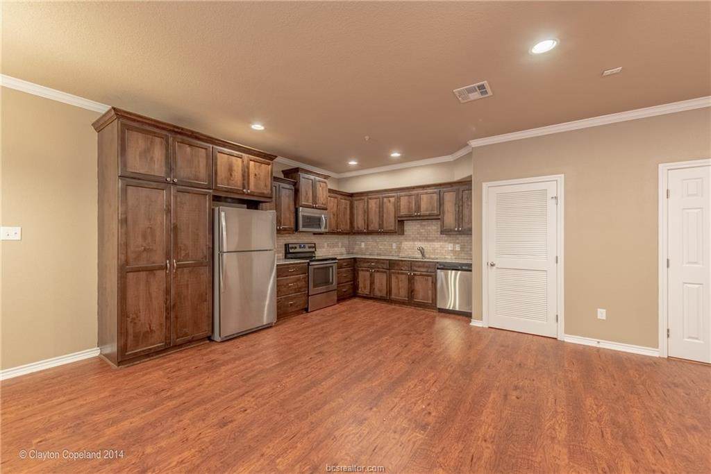 307 Boyett Street - Photo 1