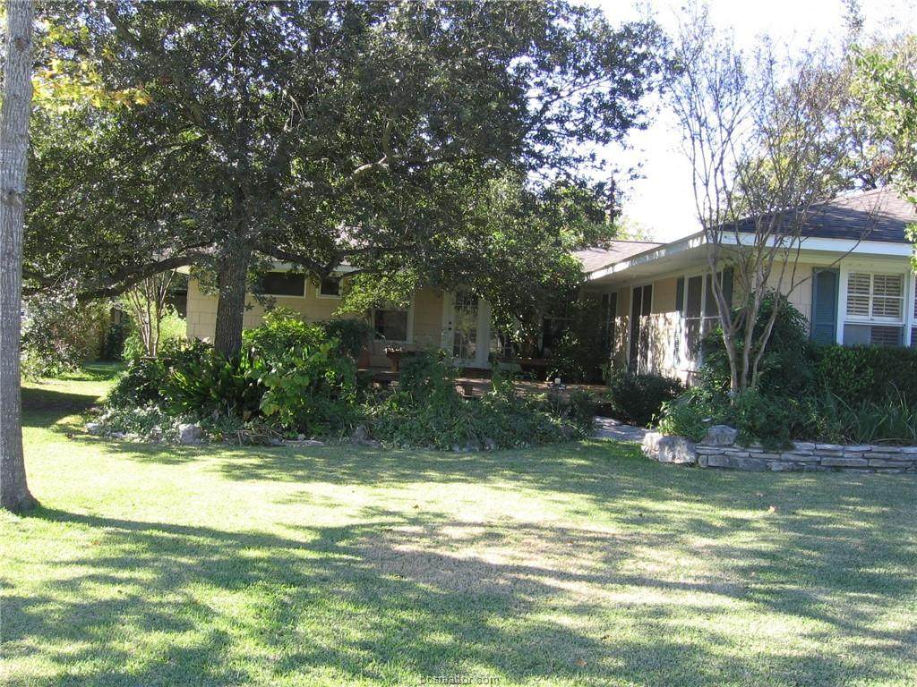 1028 Walton Drive - Photo 1